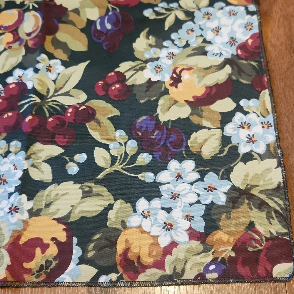 Laura Ashley Cloth Napkins Set of Five Rubens Green Floral Fruit Print New! NWT